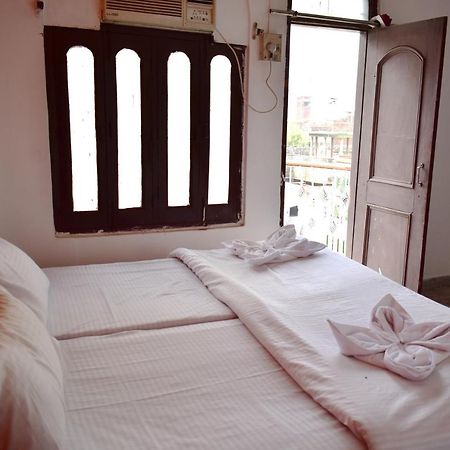 Sandhya Guest House Varanasi Near Ganga River Exterior photo