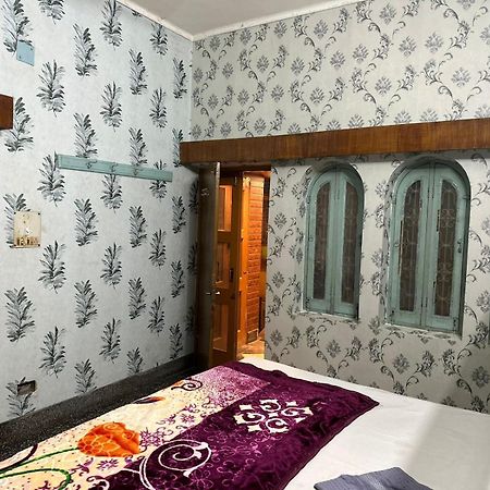 Sandhya Guest House Varanasi Near Ganga River Exterior photo