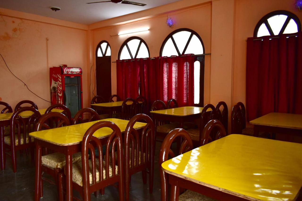 Sandhya Guest House Varanasi Near Ganga River Exterior photo