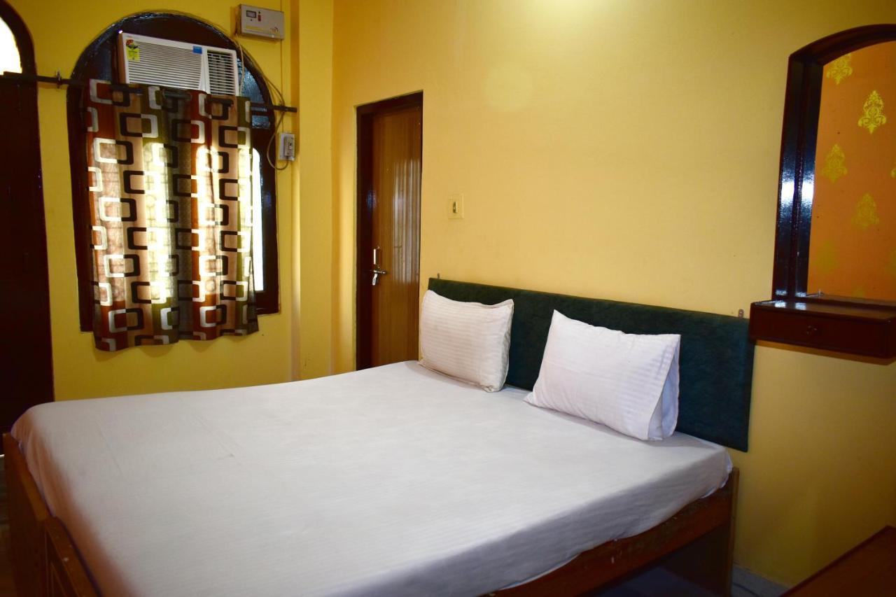 Sandhya Guest House Varanasi Near Ganga River Exterior photo