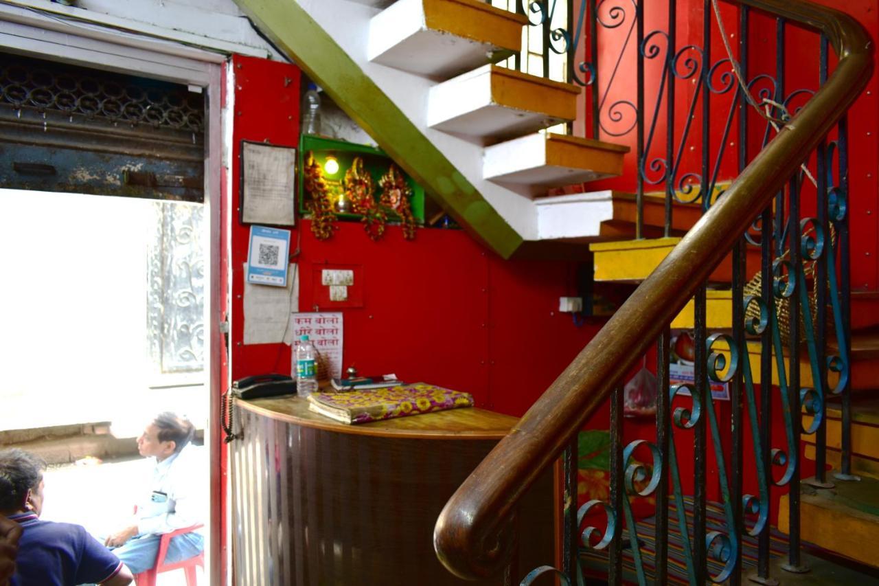 Sandhya Guest House Varanasi Near Ganga River Exterior photo
