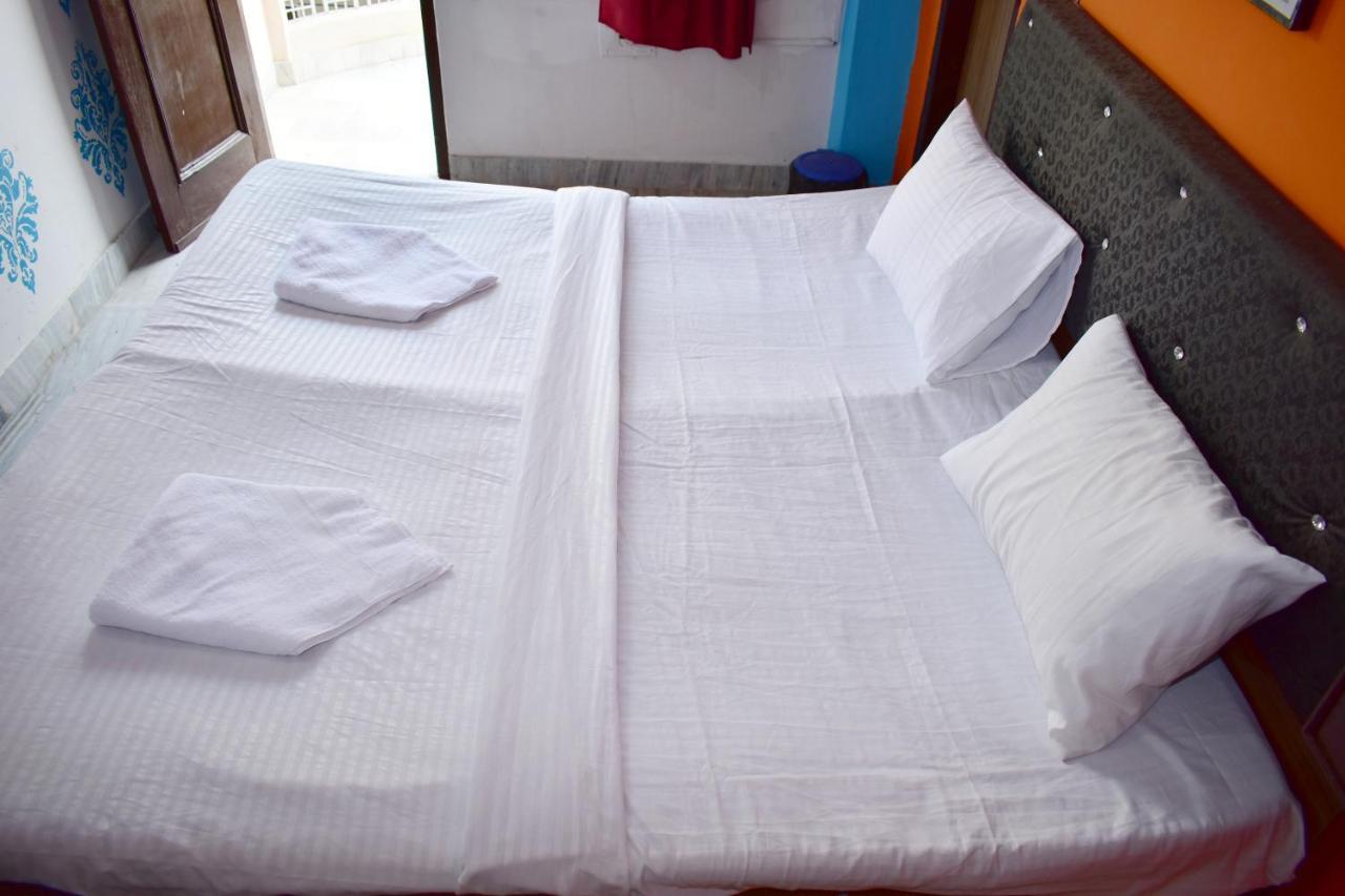Sandhya Guest House Varanasi Near Ganga River Exterior photo