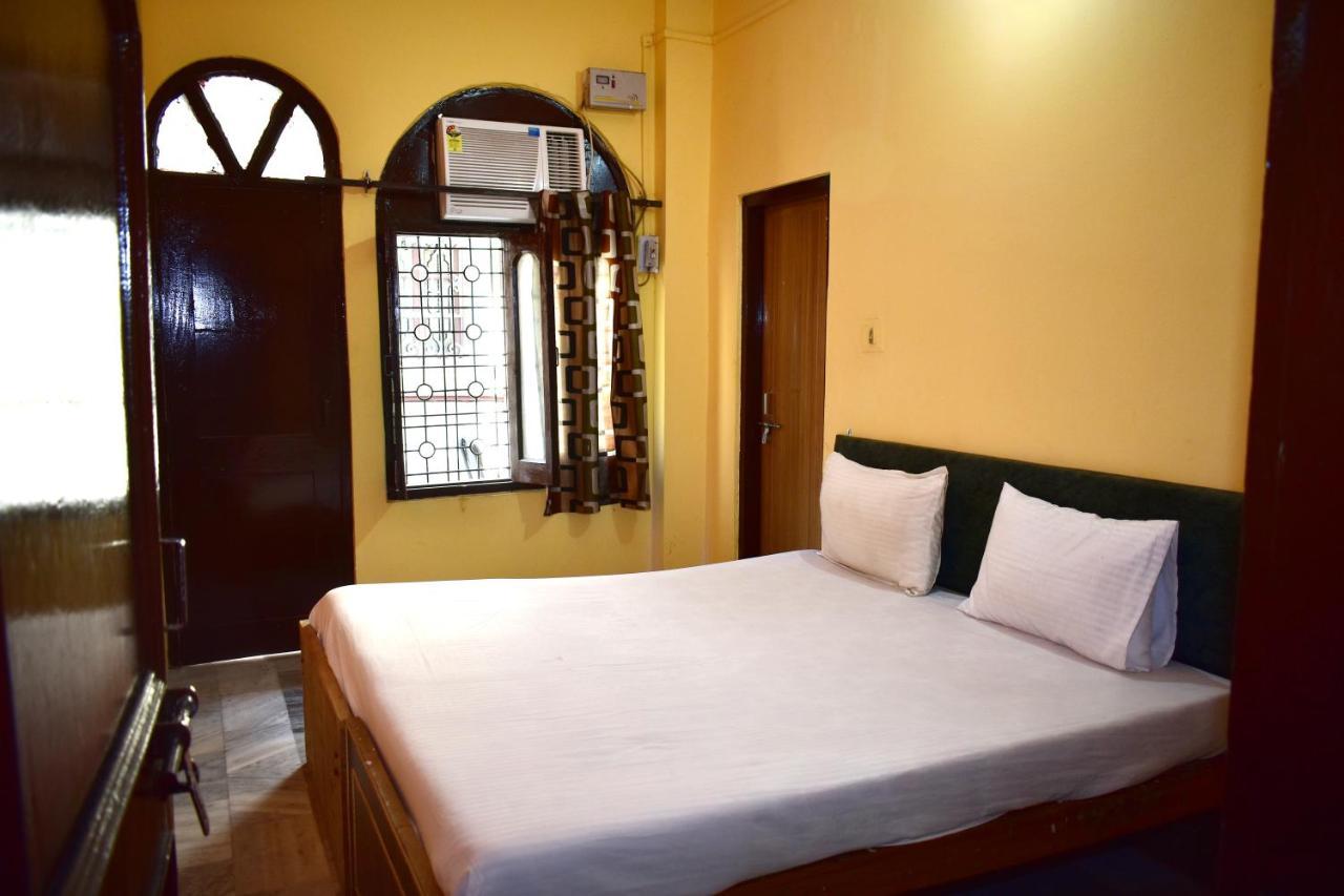 Sandhya Guest House Varanasi Near Ganga River Exterior photo